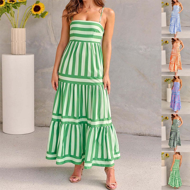 Robe longue à bretelles rayée verte fluide style plage pour femme, élégante et confortable.